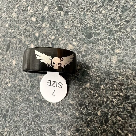 Titanium Fashion Black Skull Wings Ring size 7 - Picture 4 of 5